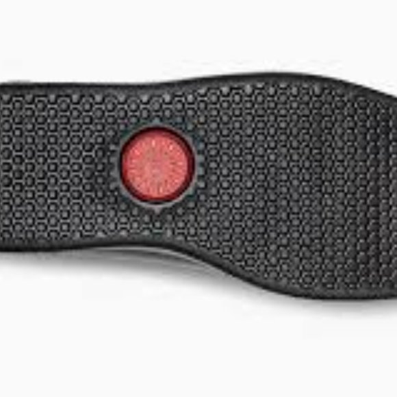 UGG Pismo black leather sneaker. Size: 9, 10 - Picture 10 of 10